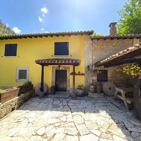 Antiguo Molino De Agua A 10 Min De La Playa Feriehus